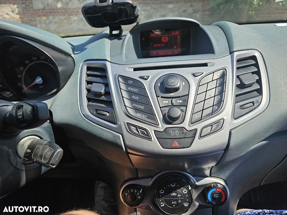 Ford Fiesta - 11