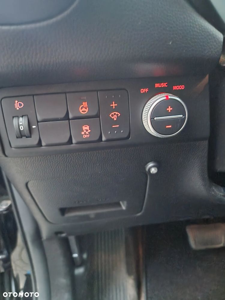 Kia Soul 1.6 CRDI Automatik Dream Team Edition - 26