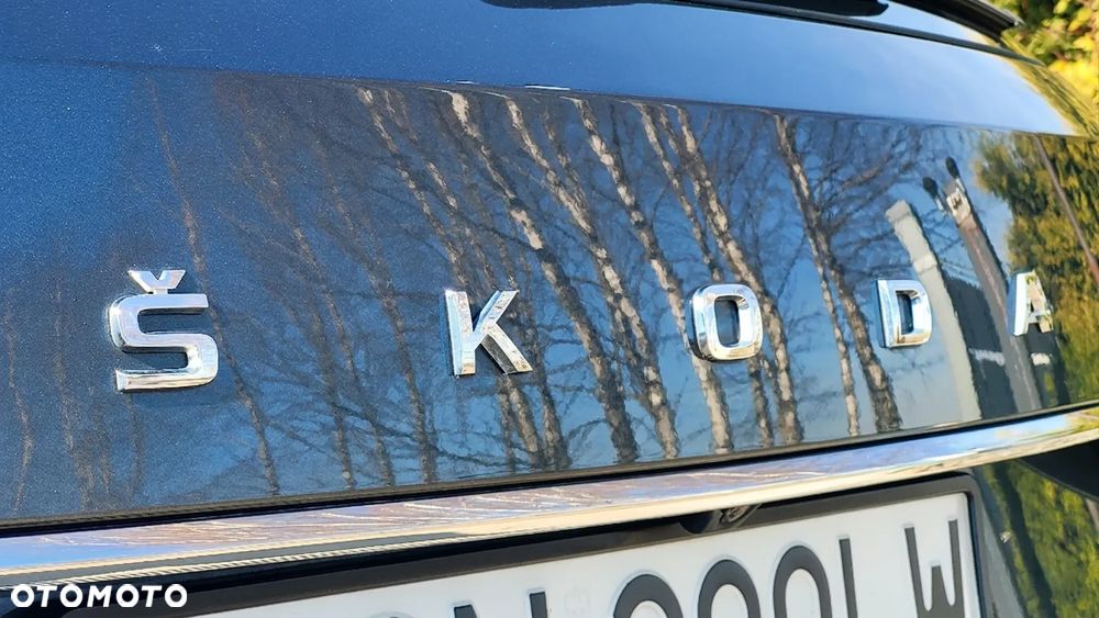 Skoda Superb 2.0 TDI DSG Premium Edition - 16