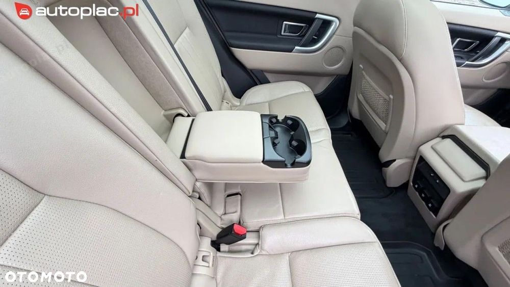 Land Rover Discovery Sport - 38