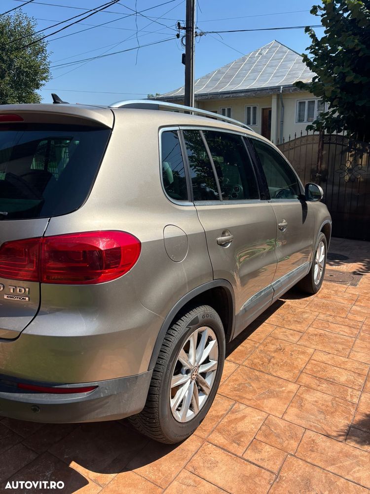 Volkswagen Tiguan 2.0 TDI 4Motion DSG Sport & Style - 4