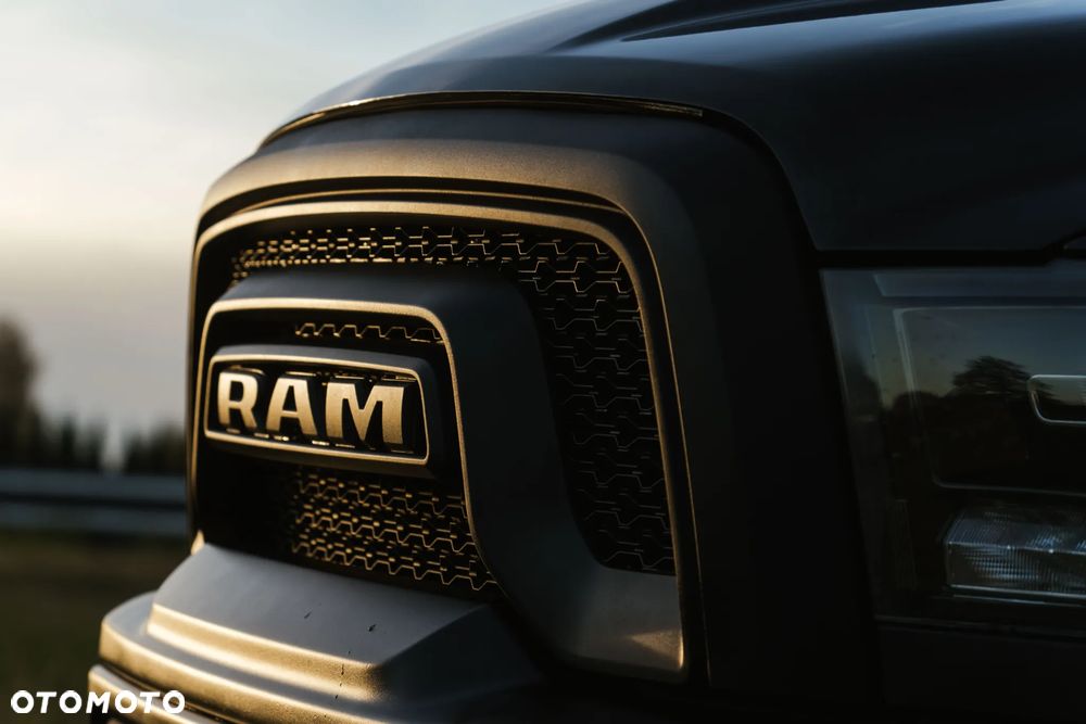 Dodge RAM 5.7 4x4 - 7