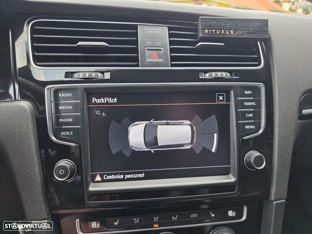 VW Golf R 4Motion BlueMotion - 10