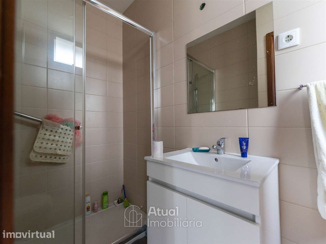 Prédio T6 Venda em Caldelas,Guimarães - Grande imagem: 5/28