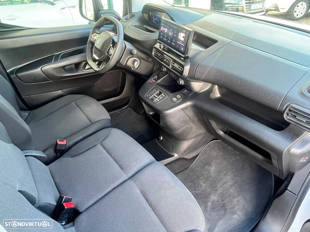 Peugeot Partner Standard 1.5 BlueHDi 130cv EAT8 (caixa automática) - 32