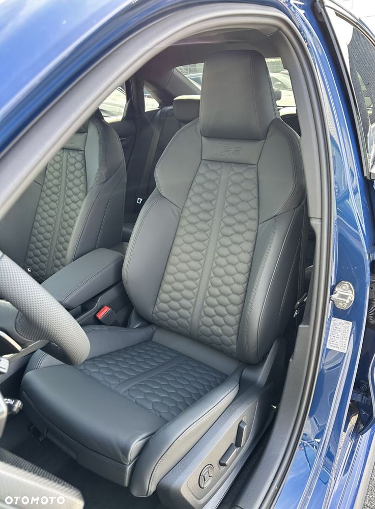 Audi RS3 Limousine - 12
