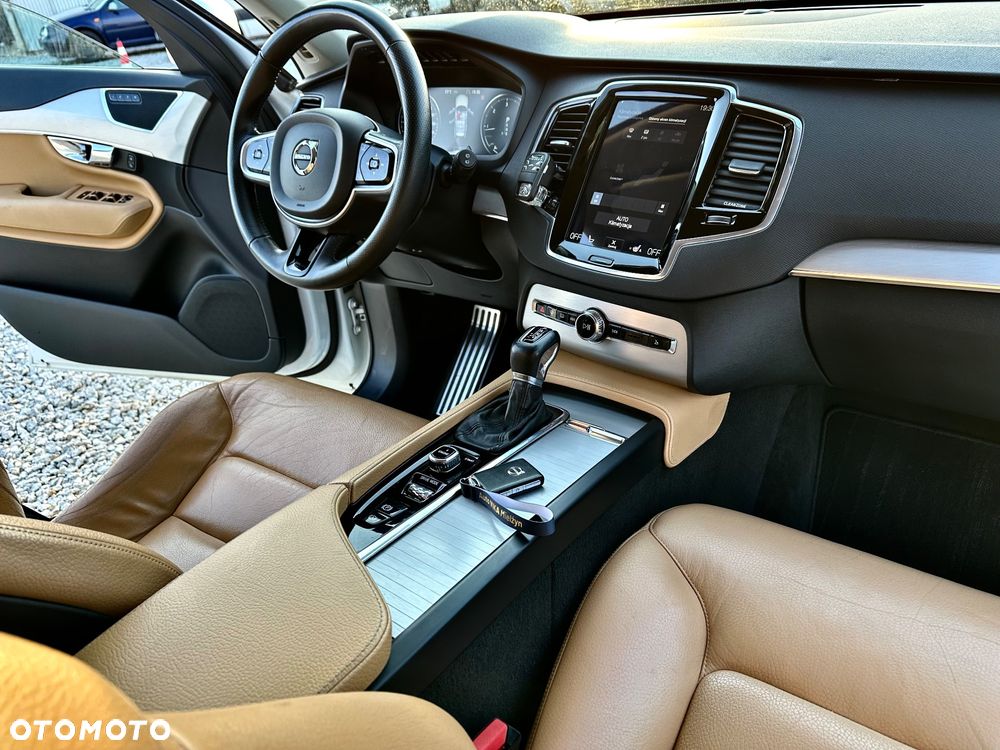 Volvo XC 90 D5 AWD R-Design - 40