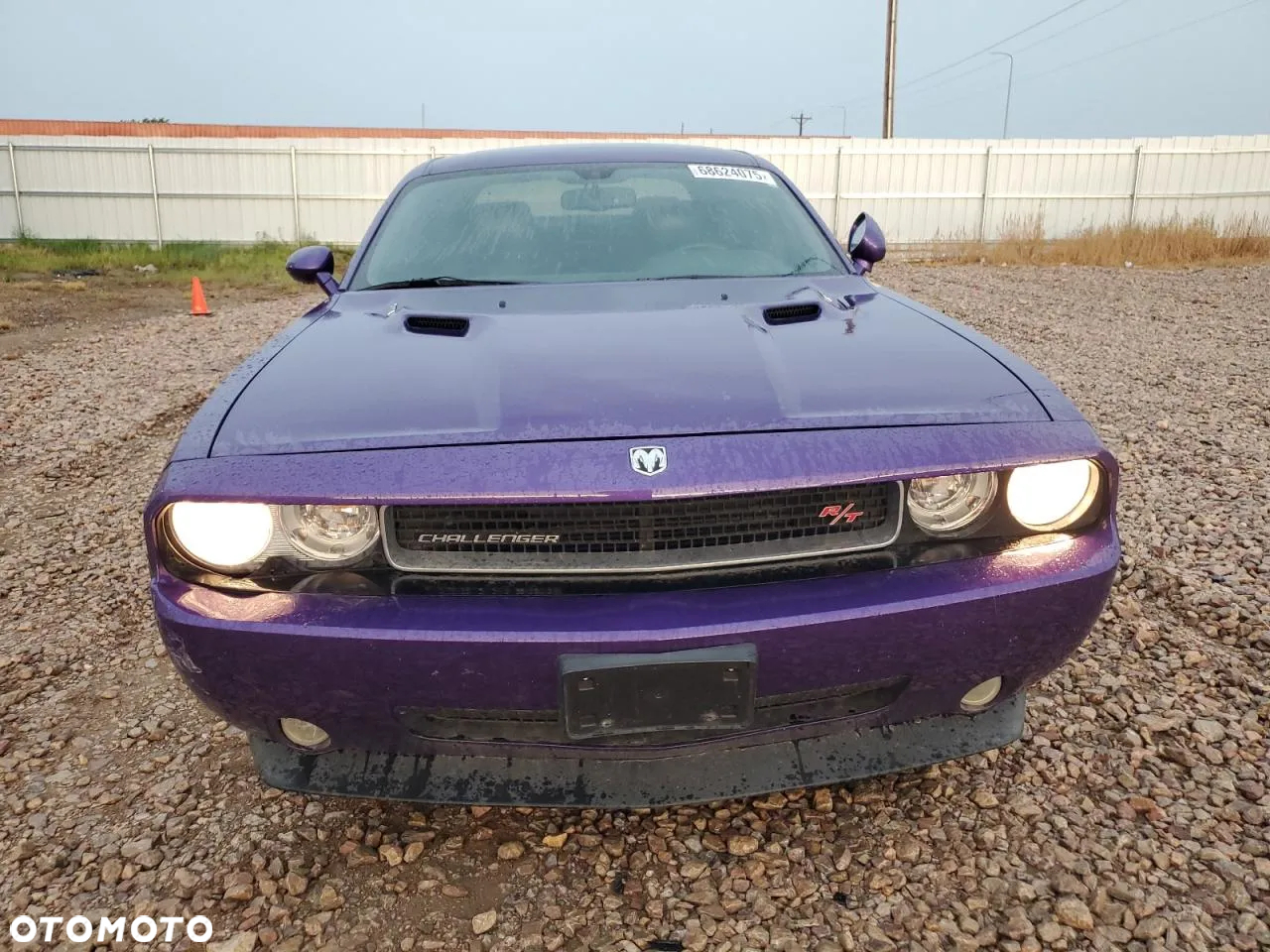 Dodge Challenger - 2