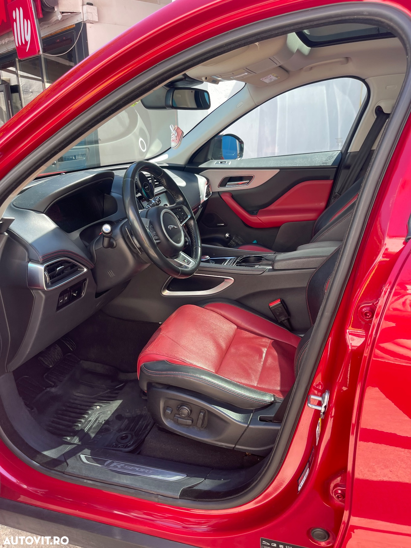 Jaguar F-Pace 20d AWD R-Sport - 11