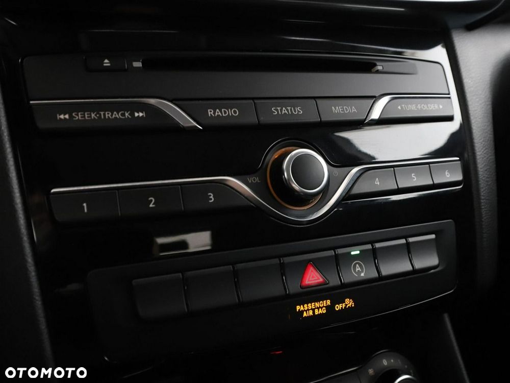 Infiniti Q30 - 26