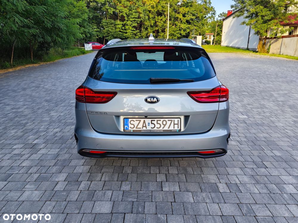 Kia Ceed 1.6 CRDi DCT Spirit - 17