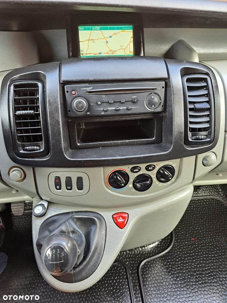 Renault Trafic - 21