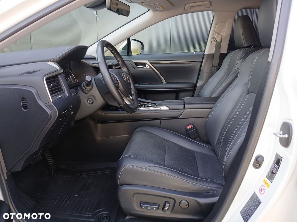 Lexus RX - 10