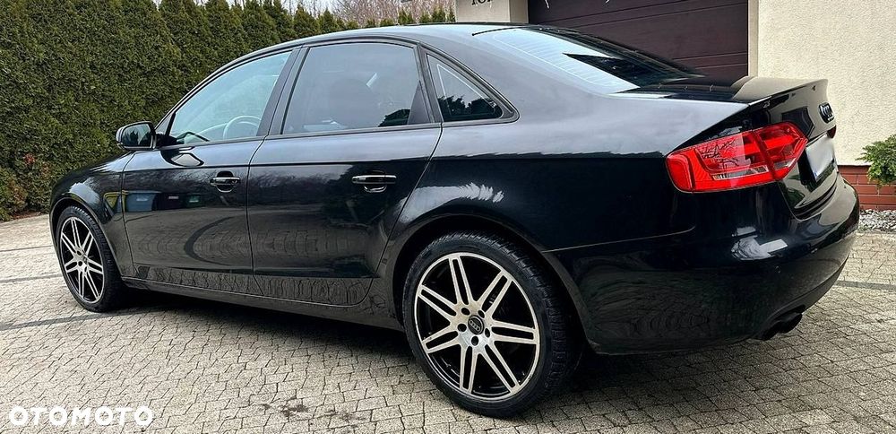 Audi A4 Limousine - 4