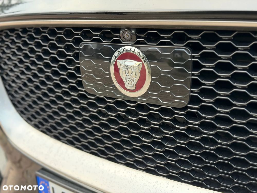 Jaguar F-Pace S AWD - 16