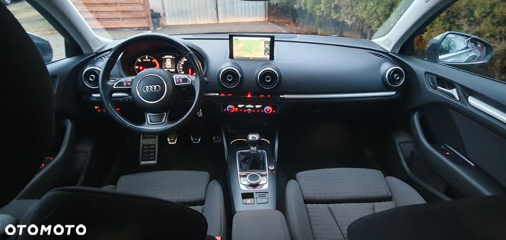 Audi A3 Sportback 2.0 TDI (clean diesel) Ambiente - 36