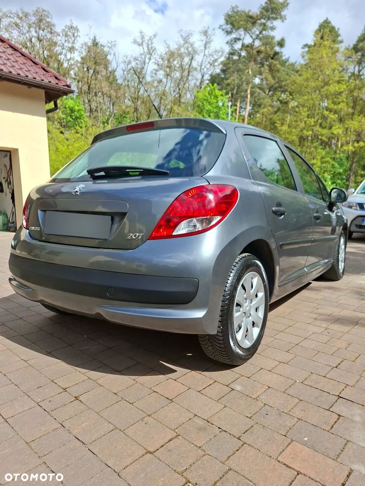 Peugeot 207 1.4 Presence Grand Prix - 4