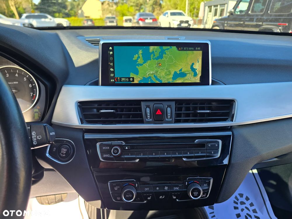 BMW X1 xDrive25i xLine - 22