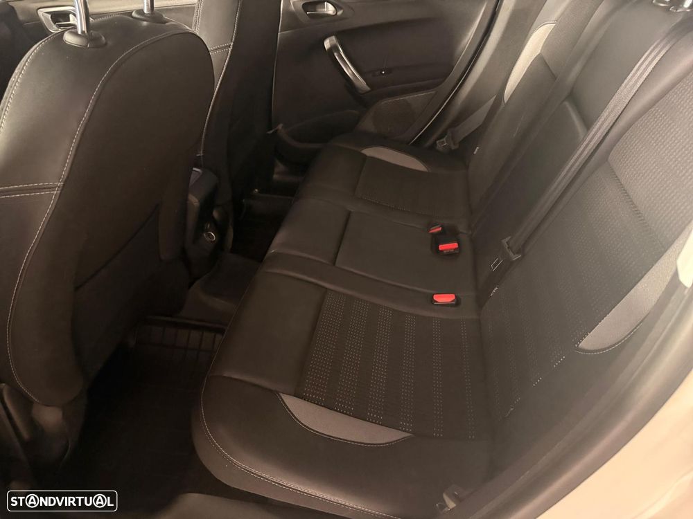Peugeot 2008 PureTech 110 Stop&Start Crossway - 12