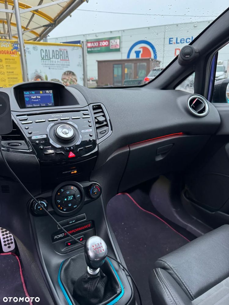 Ford Fiesta 1.6 EcoBoost ST - 25