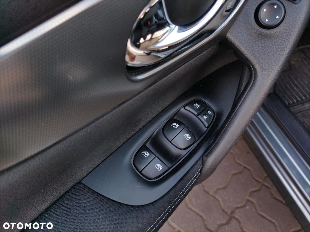 Nissan Qashqai 1.2 DIG-T N-Connecta EU6 - 22