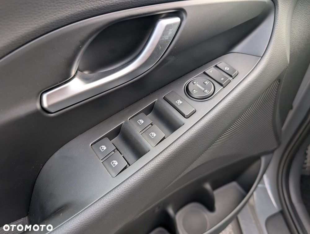 Hyundai i30 - 32