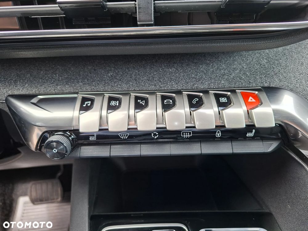 Peugeot 3008 1.2 PureTech Allure Pack S&S EAT8 - 27