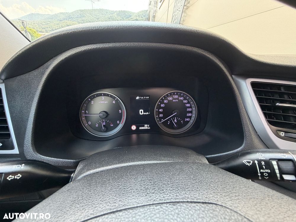 Hyundai Tucson blue 1.7 CRDi 2WD Intro Edition - 14