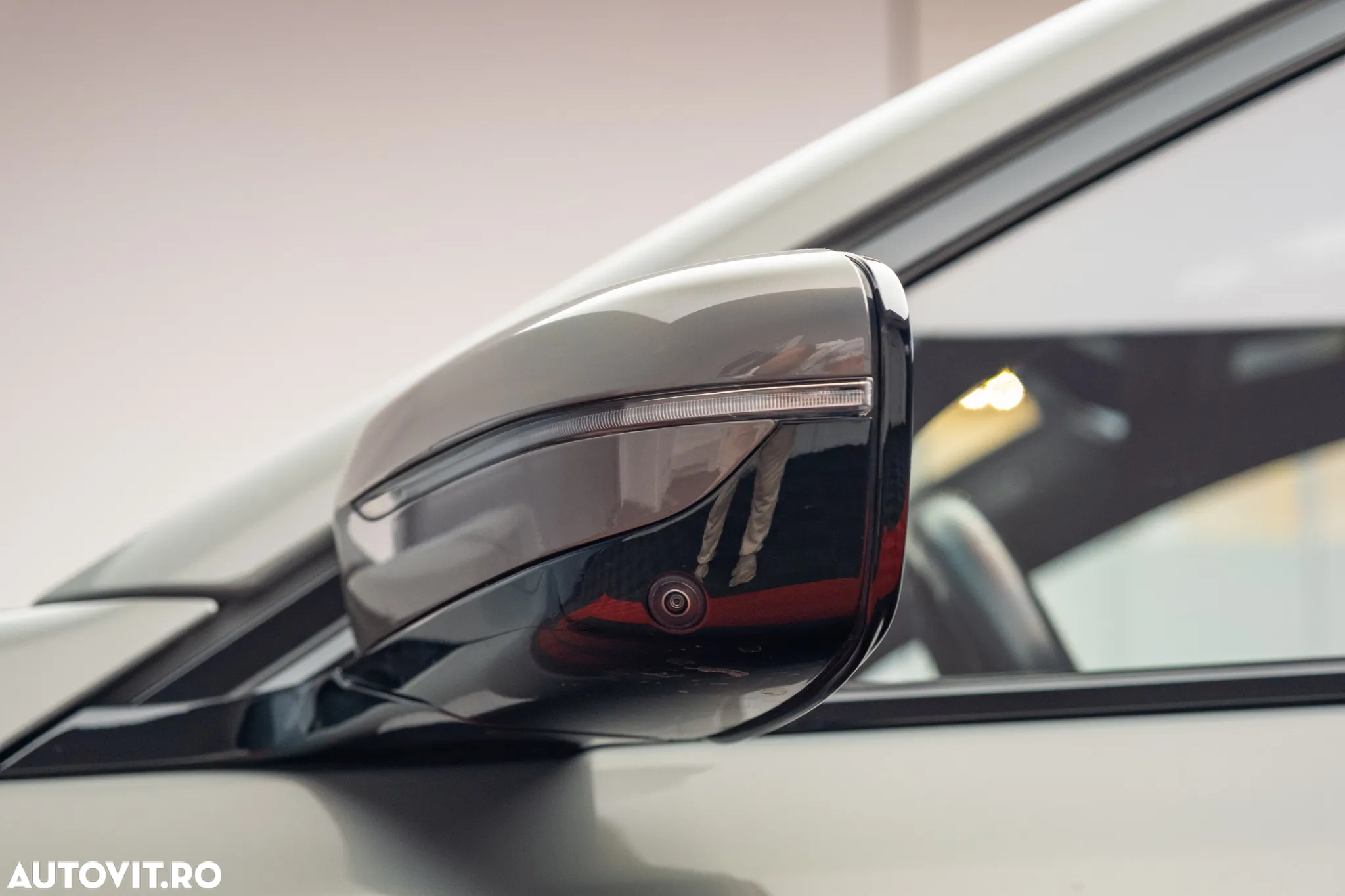 BMW Seria 7 745e - 12