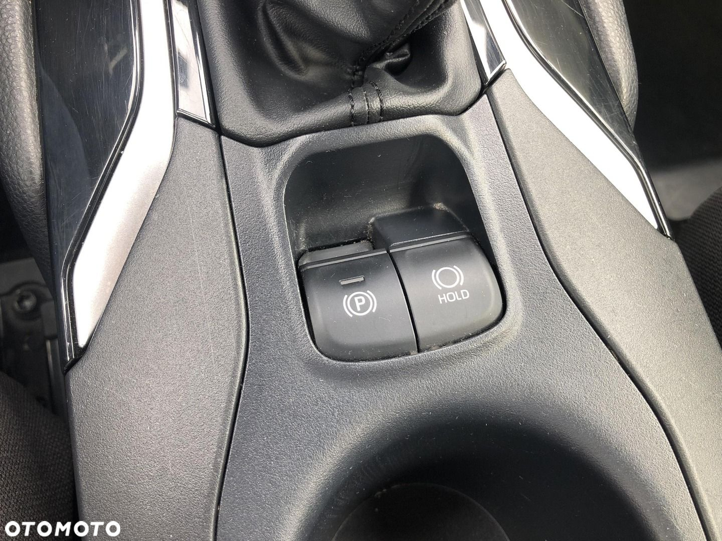 Toyota Corolla Cross 2.0 Hybrid Comfort - 16