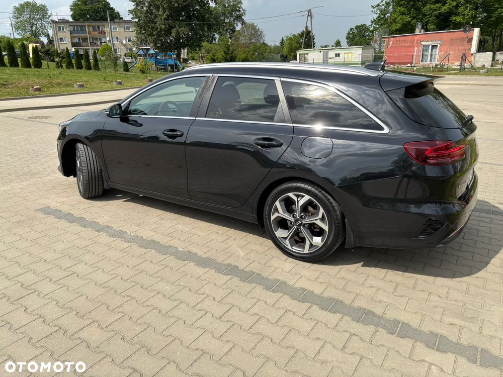 Kia Ceed 1.4 T-GDI L Business Line - 12