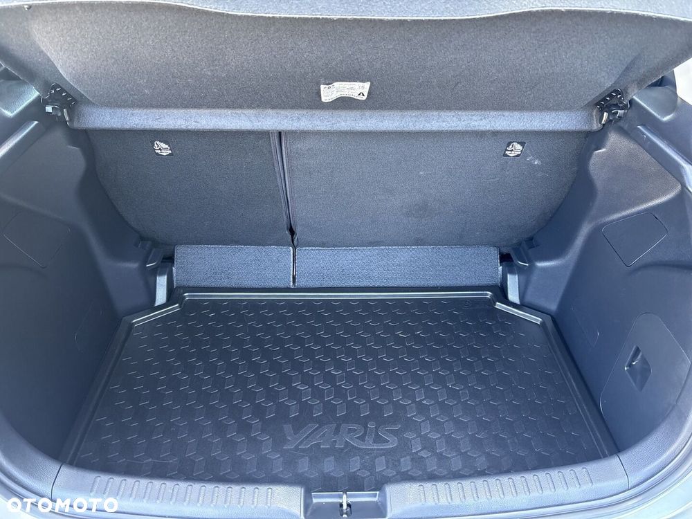 Toyota Yaris - 16