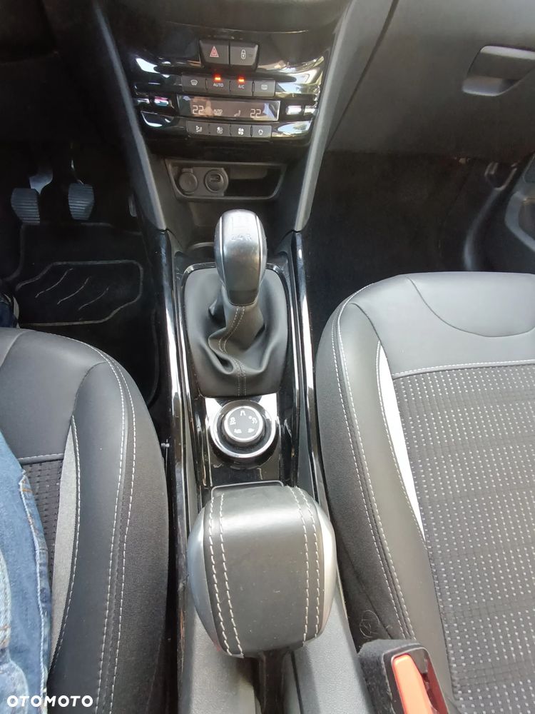 Peugeot 2008 BlueHDi 100 STOP & START Allure - 18