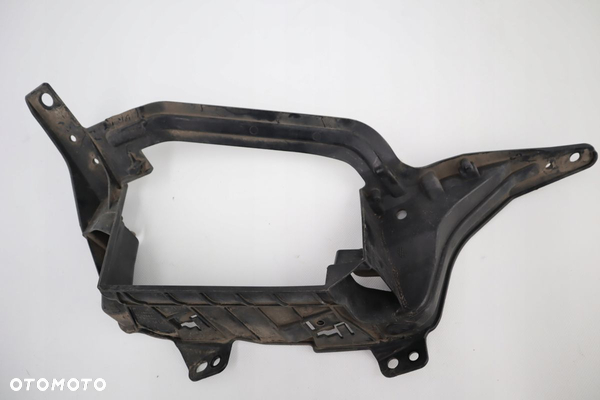 MOCOWANIE UCHWYT OSŁONY WYDECHU KOŃCÓWKA BMW X5 G05 BASIS LEWA 51127452623