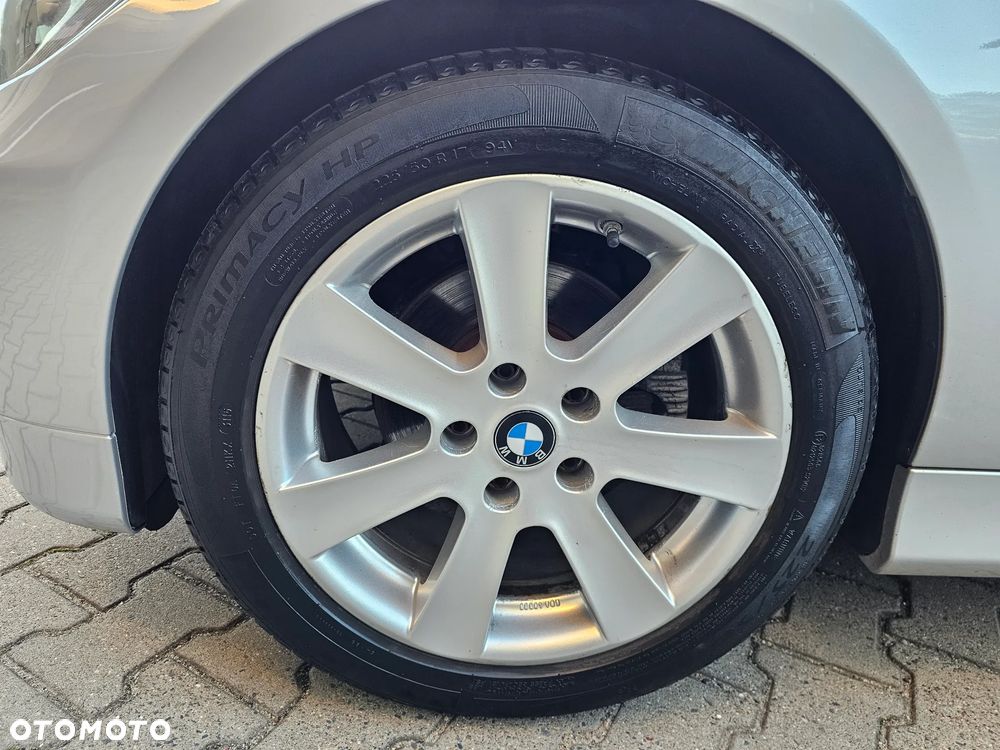 BMW Seria 3 318i - 14