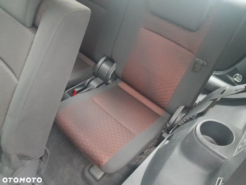 Toyota Verso 1.8 7-Sitzer Comfort - 17