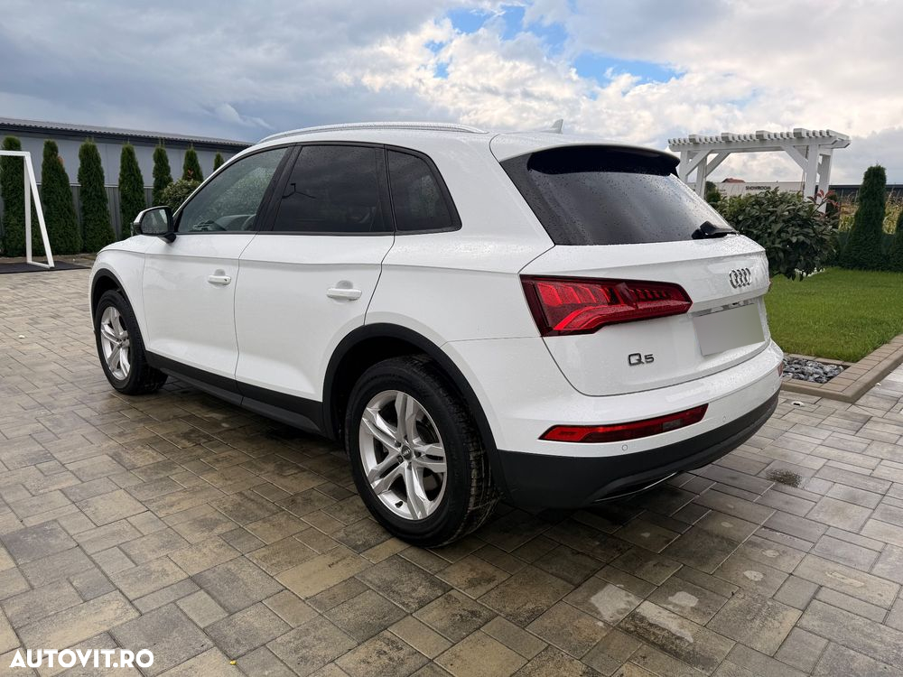 Audi Q5 2.0 40 TDI quattro S tronic Sport - 2