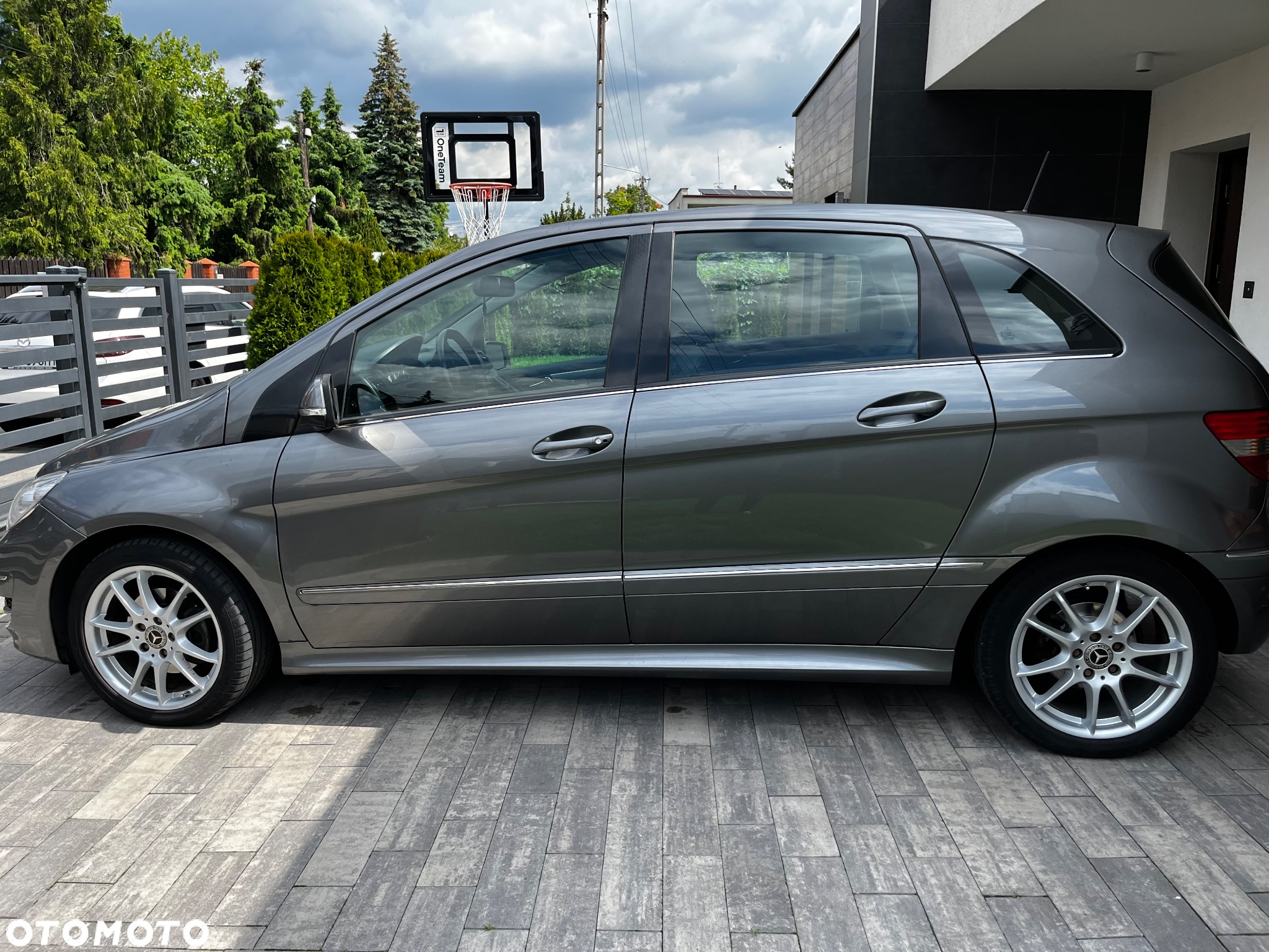 Mercedes-Benz Klasa B 200 - 2