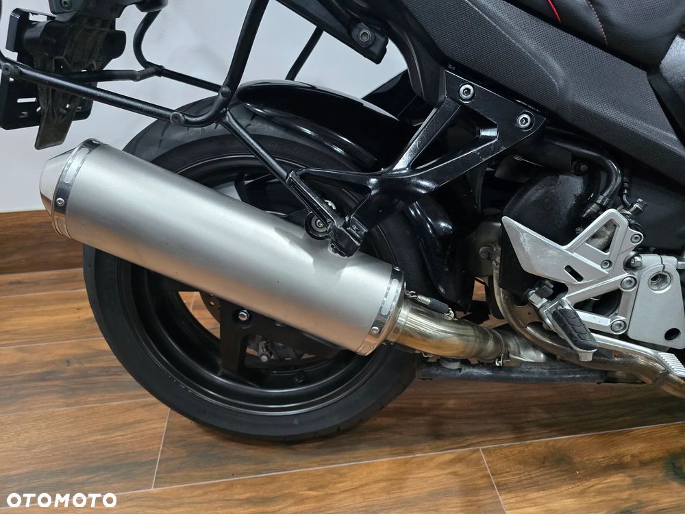 Honda VFR - 22