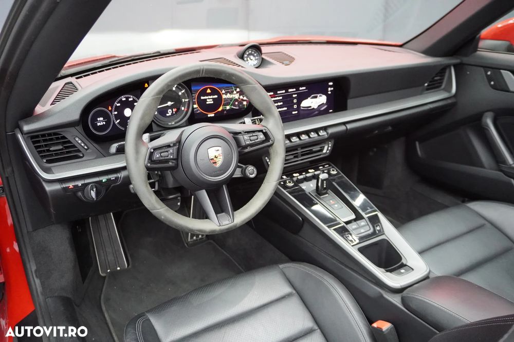 Porsche 911 Carrera PDK - 32