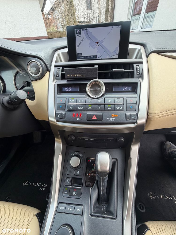 Lexus NX 200t Comfort AWD - 15