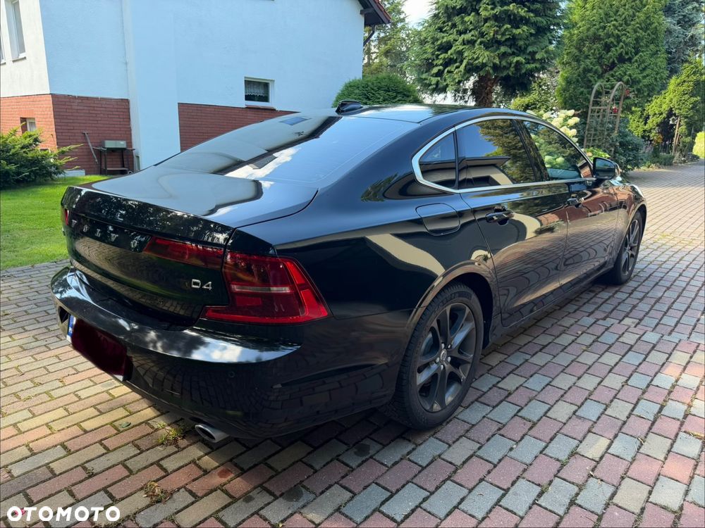 Volvo S90 D4 SCR R-Design - 4