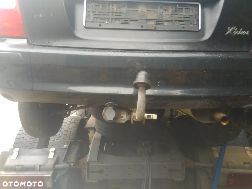 Mazda 323 F zderzak tylny - 2