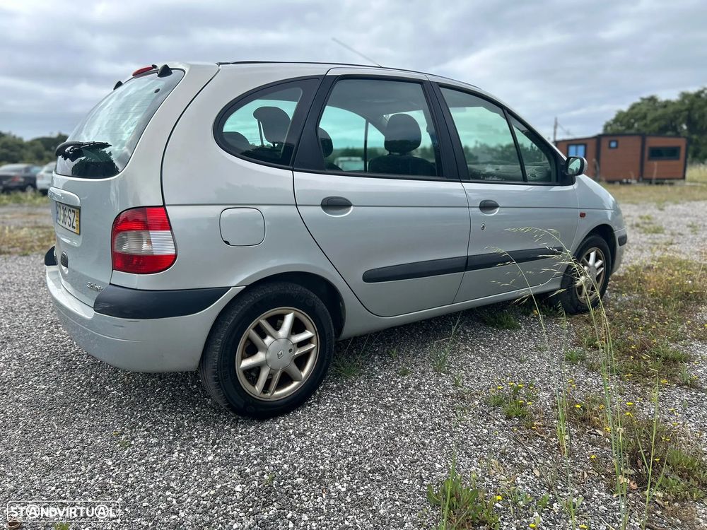 Renault Scénic 1.4 16V - 6