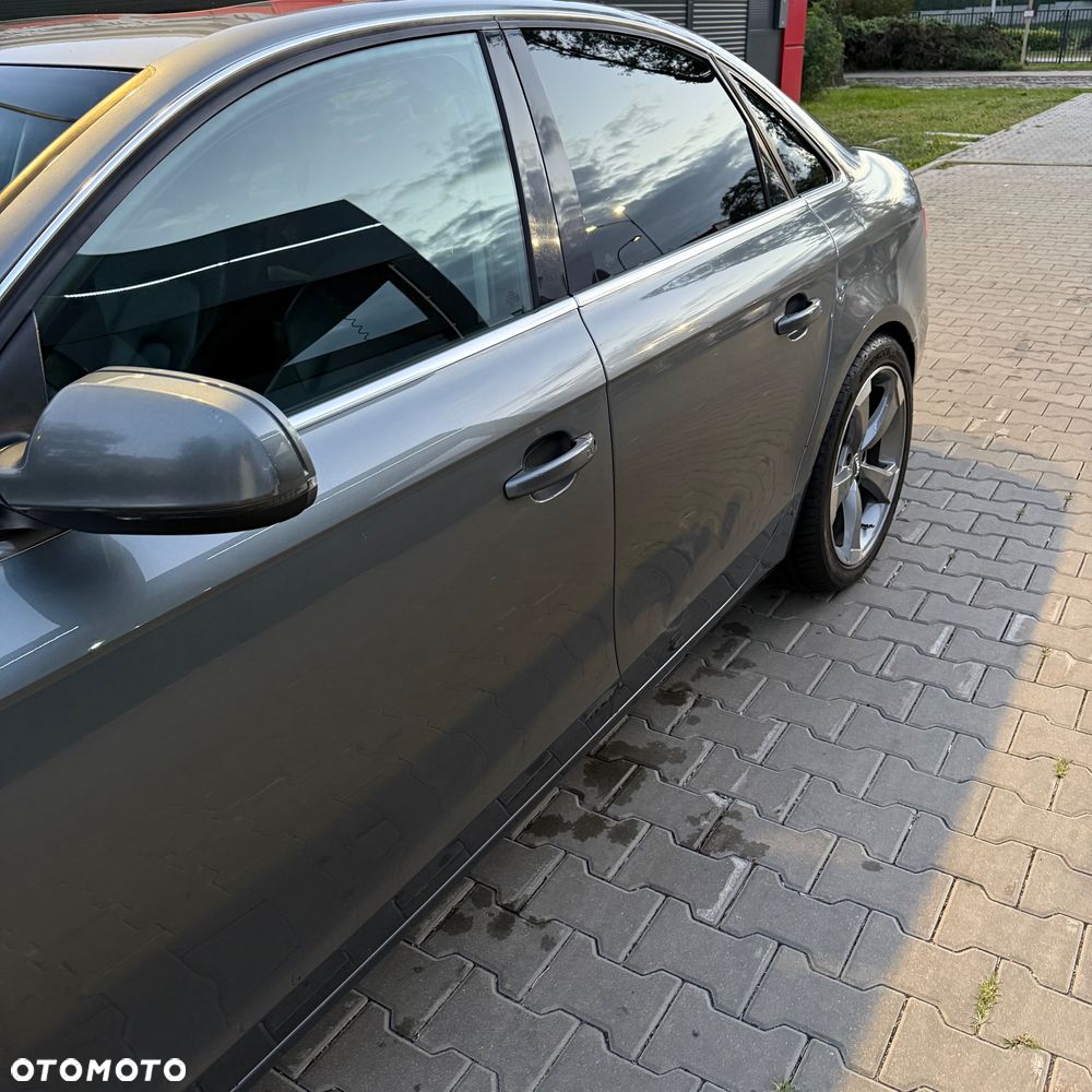 Audi A4 Limousine - 3