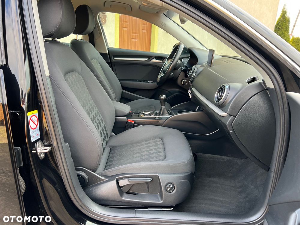 Audi A3 Sportback - 8