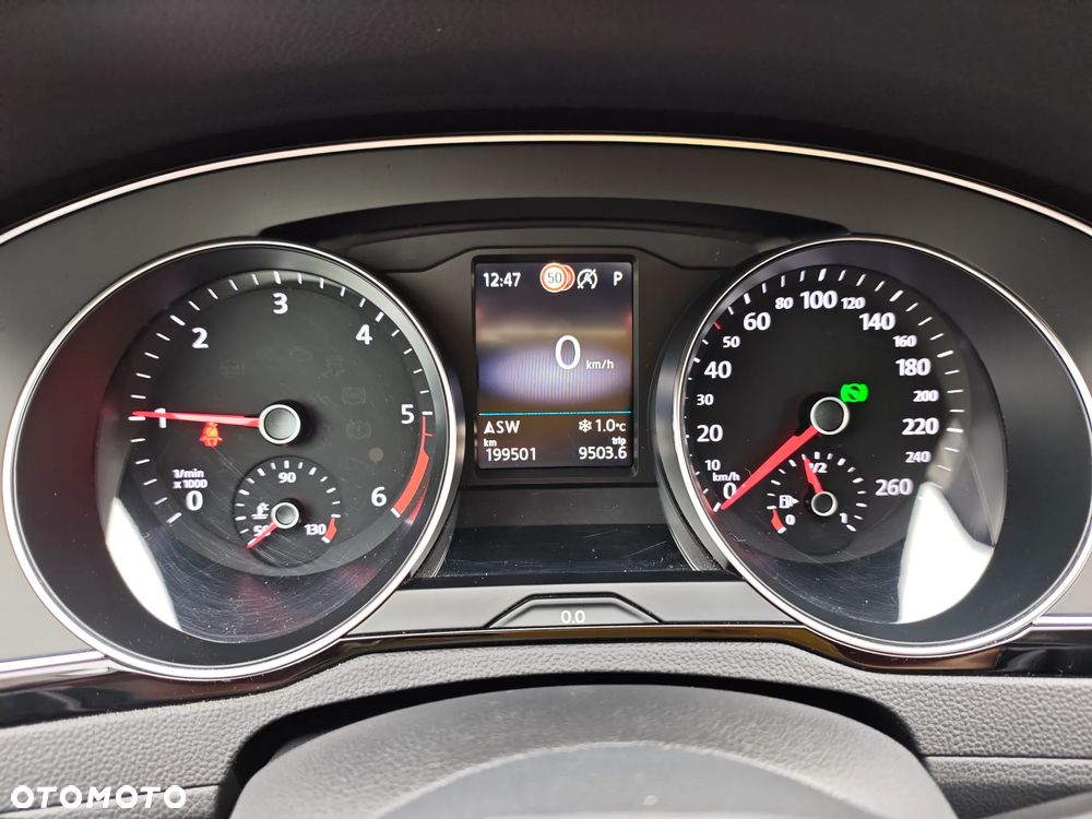 Volkswagen Passat 2.0 TDI SCR DSG Business - 17