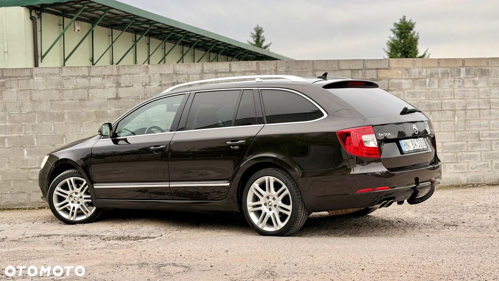 Skoda Superb 2.0 TDI DSG Exclusive - 14