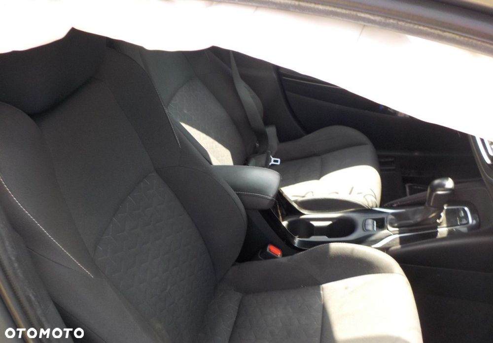 Toyota Corolla - 18