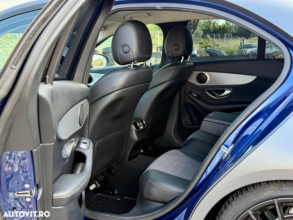 Mercedes-Benz C - 9